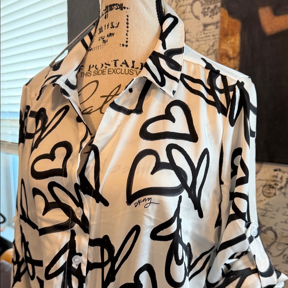 DKNY White and Black Heart Pattern Blouse